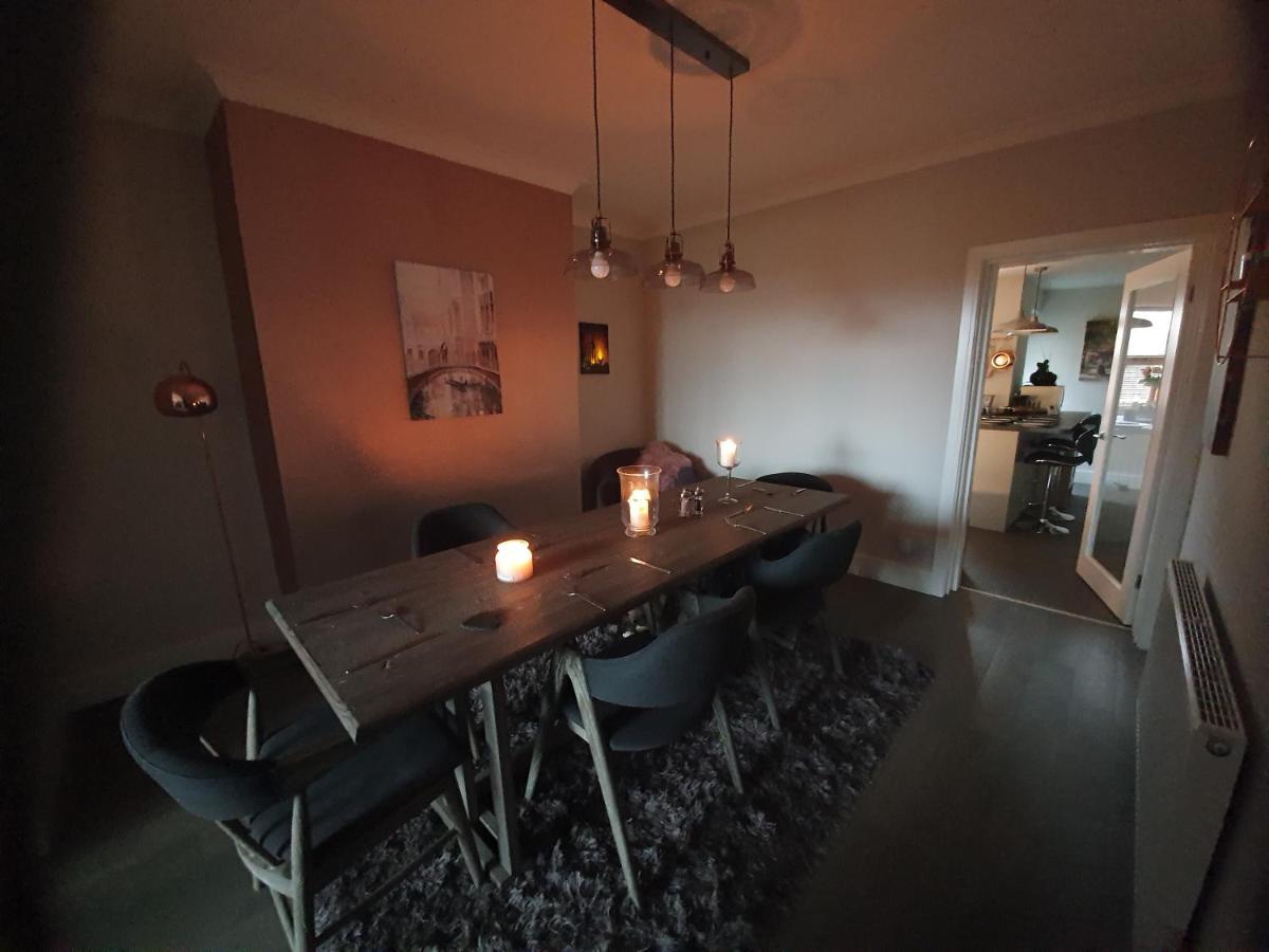 Cosy Double Room Харогейт Екстериор снимка